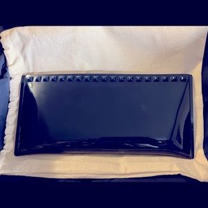 New never used. This is a jelly clutch.